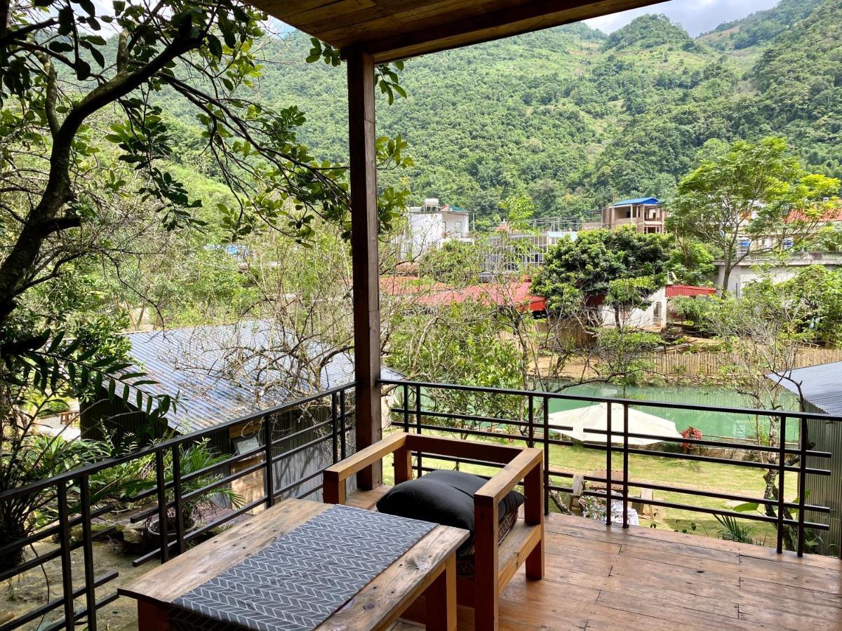 House By Lake Hotell Moc Chau Exteriör bild